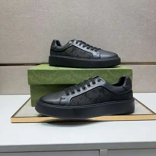 Zapatos de hombre GUCCI Código: 0604B60 Talla: 38-44