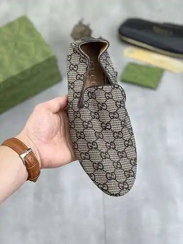 Zapatos de hombre GUCCI Código: 0602B60 Talla: 39-44 (38 4546 se puede personalizar)
