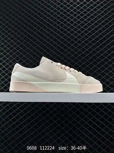 2 Nike Blazer City Low LX Modelo de primavera de Nike Parte superior de gamuza Zapatillas de deporte