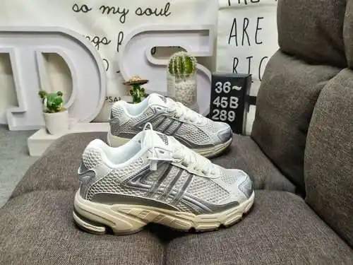289DBad Bunny x adidas originals Response CL Retro Casual Zapatos para correr Crema Bad Bunny Estilo