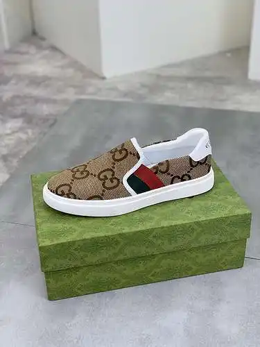 Zapatos de hombre GUCCI Código: 0614B30 Talla: 38-44