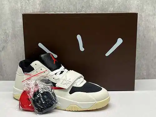 TS beige negro rojo recortado 36~47.5 con media talla