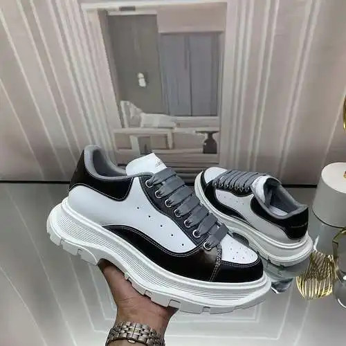 McQueen* Zapatos para hombre y mujer Código: 0526C80 Talla: Mujer 34-41. Hombres 38-46