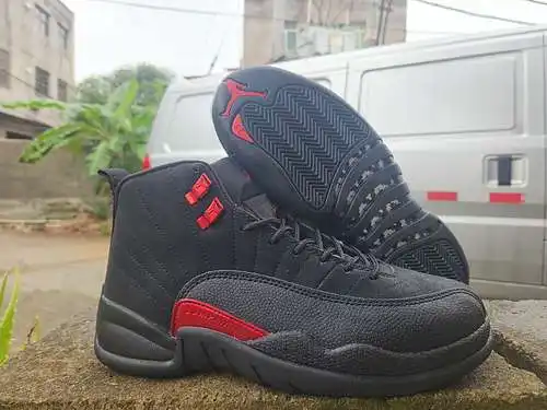 AIR JORDAN12 jordandan12 generación negro rojo 40---47