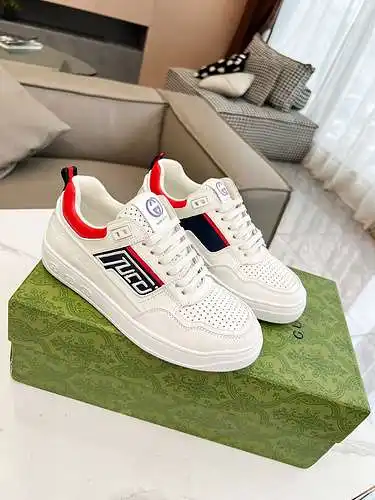 Zapatos GUCCI para hombre y mujer Código: 0609C40 Talla: Mujer 35-41, Hombre 38-45