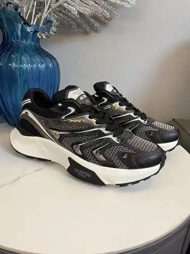 Zapatos Valentino para hombre y mujer Código: 0609D30 Talla: 35-46
