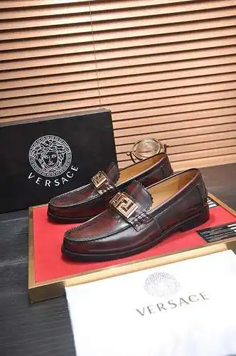 Zapatos de hombre Versace Código: 0608C10 Talla: 38-44 (45 está hecho a medida y no se puede devolve