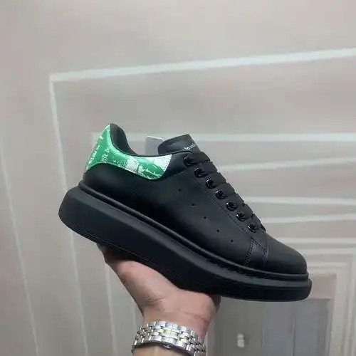 McQueen* Zapatos para hombre y mujer Código: 0318C30 Talla: Mujer 34-41., Hombre 38-46 Observaciones