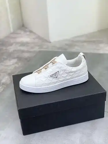 Prada Men's Shoes Code: 0614C00 Size: 38-44