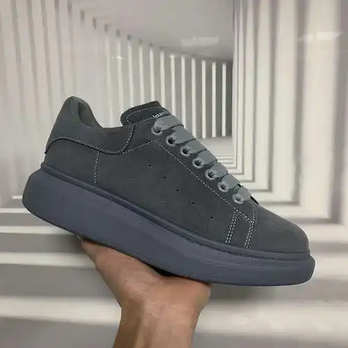 McQueen* Zapatos para hombre y mujer Código: 0318C30 Talla: Mujer 34-41., Hombre 38-46 Observaciones