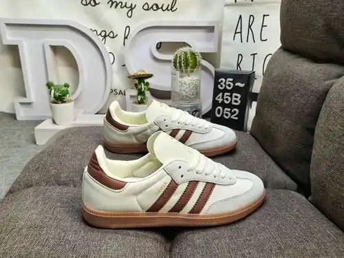 052DAdidas originals Busenitz Vulc adidas Casi 70 años de originales clásicos hechos de gamuza, horm