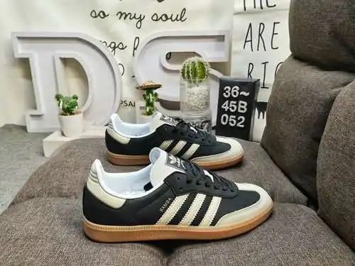 052DAdidas originals Busenitz Vulc adidas Casi 70 años de originales clásicos hechos de gamuza, horm