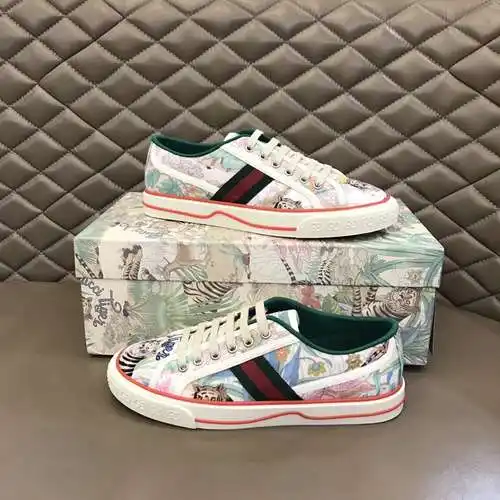 Zapatos GUCCI para hombre y mujer Código: 0622B40 Talla: Mujer 35/39, Hombre 38/44