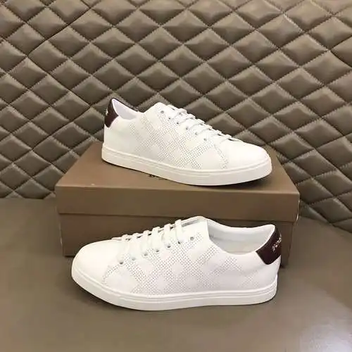 Zapatos de hombre Burberry Código: 0622B50 Talla: 38-44