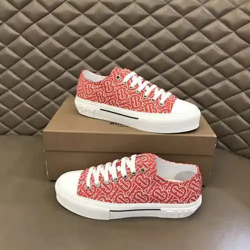 Zapatos de hombre Burberry Código: 0622B50 Talla: 38-44