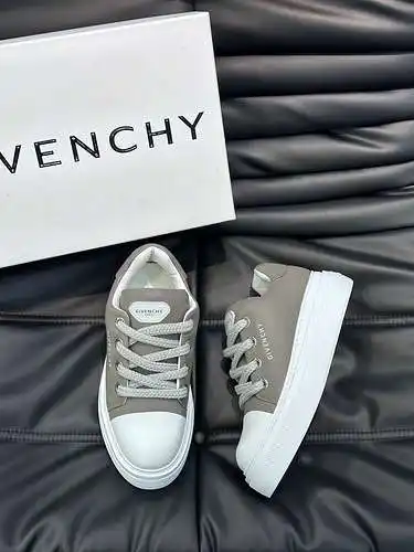 Zapatos de hombre Givenchy Código: 0622C20 Talla: 38-44 (45 personalizados)