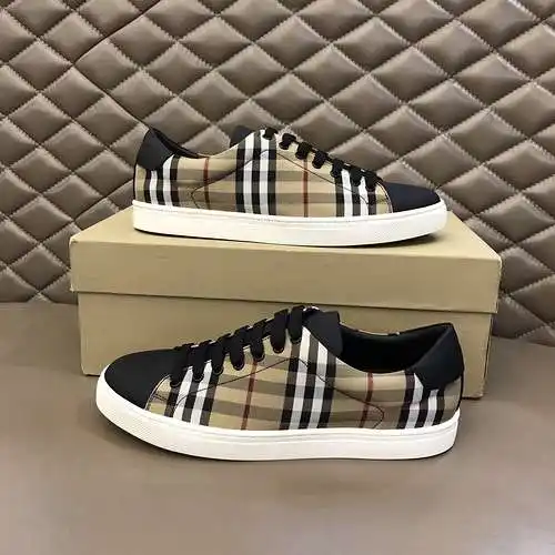 Zapatos de hombre Burberry Código: 0622B40 Talla: 38-44