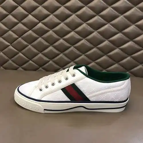 Zapatos GUCCI para hombre y mujer Código: 0622B40 Talla: Mujer 35/39, Hombre 38/44
