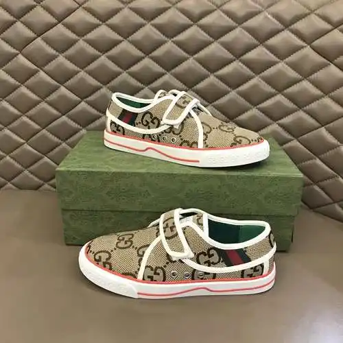 Zapatos GUCCI para hombre y mujer Código: 0621B30 Talla: Mujer 35/40, Hombre 38/44