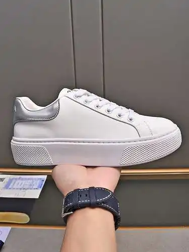 Prada men's and women's shoes Code: 0623C00 Size: Women's 35-39 (40, custom-made, non-refundable) Me