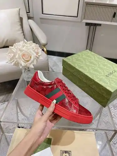 Zapatos GUCCI para hombre y mujer Código: 0617C30 Talla: Mujer 35-41, Hombre 39-44