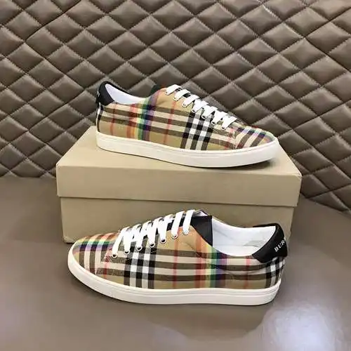 Zapatos de hombre Burberry Código: 0622B40 Talla: 38-44