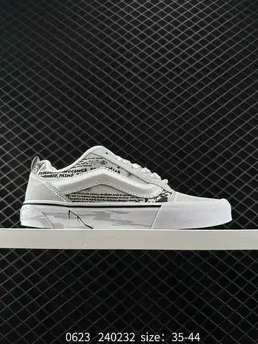 6 Vans X Hirono Bubble Mart Ono combina los nuevos zapatos de patata súper populares de Vans Vans, r