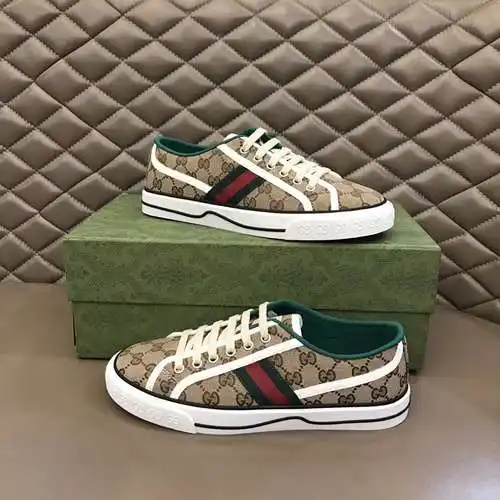 Zapatos GUCCI para hombre y mujer Código: 0622B40 Talla: Mujer 35/39, Hombre 38/44