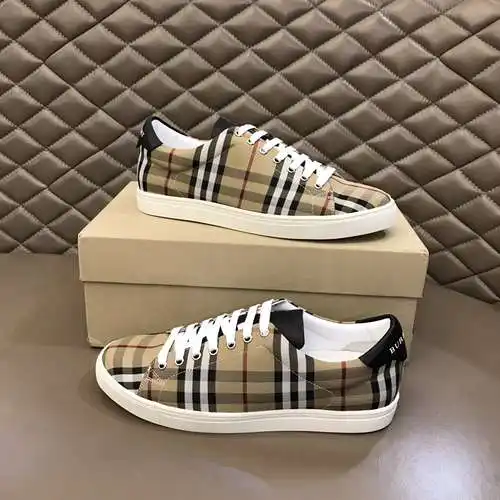 Zapatos de hombre Burberry Código: 0622B40 Talla: 38-44