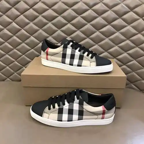Zapatos de hombre Burberry Código: 0622B40 Talla: 38-44