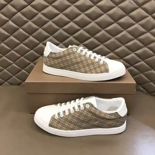 Zapatos de hombre Burberry Código: 0622B40 Talla: 38-44