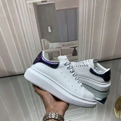 McQueen* Zapatos para hombre y mujer Código: 0526C40 Talla: Mujer 34-41. Hombres 38-46