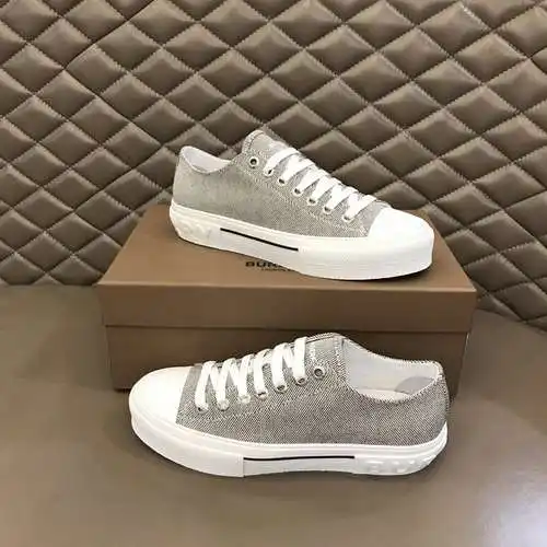Zapatos de hombre Burberry Código: 0622B50 Talla: 38-44