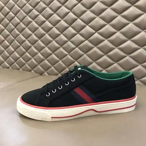 Zapatos GUCCI para hombre y mujer Código: 0622B40 Talla: Mujer 35/39, Hombre 38/44