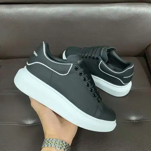 McQueen* Zapatos para hombre y mujer Código: 0526C40 Talla: Mujer 34-41. Hombres 38-46