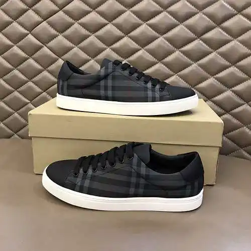 Zapatos de hombre Burberry Código: 0622B40 Talla: 38-44