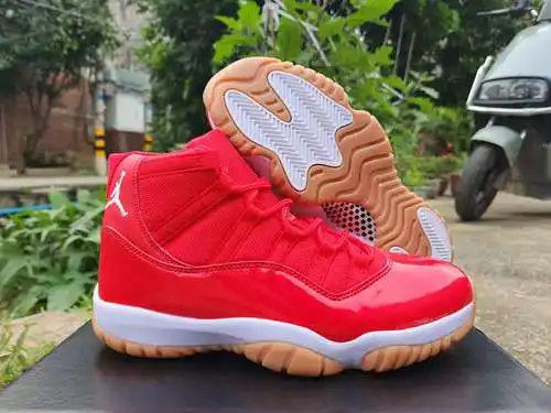 jordan 11 rojo 40-47