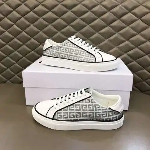Zapatos de hombre Givenchy Código: 0621B40 Talla: 38-44