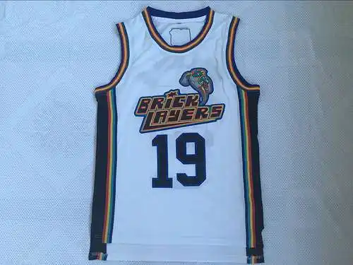 Camiseta blanca número 19 de la película.