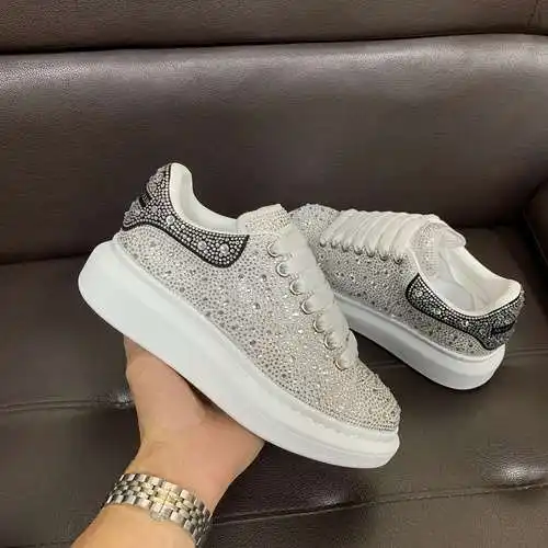McQueen* Zapatos para hombre y mujer Código: 0526D10 Talla: Mujer 34-41. Hombres 38-46