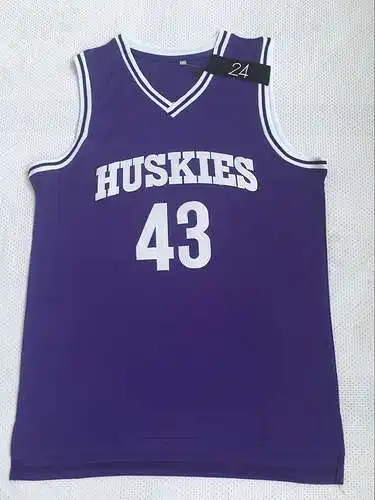 Jersey bordado morado número 43 de la película