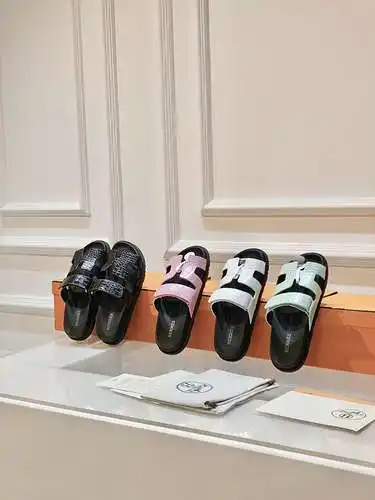 Zapatos Hermes para hombre y mujer Código: 0624C30 Talla: mujer 35-42 hombre 38-46 (mujer 41.42 homb