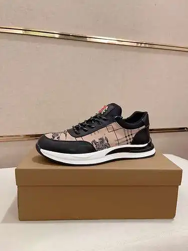 Zapatos de hombre Burberry Código: 0628B40 Talla: 38-44