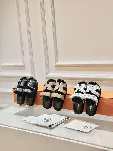 Zapatos Hermes para hombre y mujer Código: 0624C30 Talla: mujer 35-42 hombre 38-46 (mujer 41.42 homb