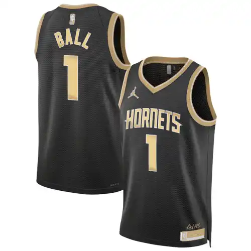 2024 Hornets No. 1 Balón Negro Oro