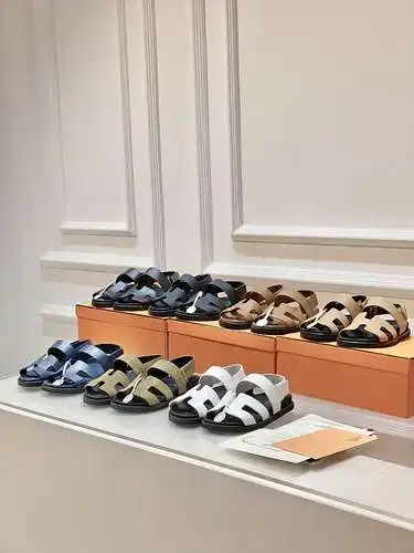 Zapatos Hermes para hombre y mujer Código: 0624C30 Talla: mujer 35-42 hombre 38-46 (mujer 41.42 homb