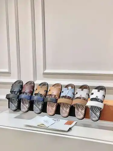 Zapatos Hermes para hombre y mujer Código: 0624C30 Talla: mujer 35-42 hombre 38-46 (mujer 41.42 homb