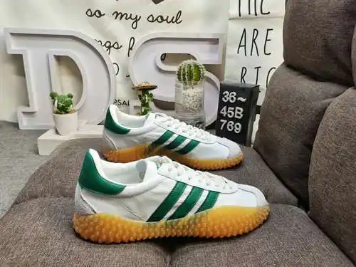 769D nivel corporativo Adidas Originals Country