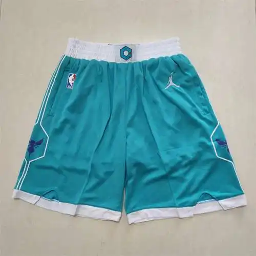Pantalón corto avispones verde