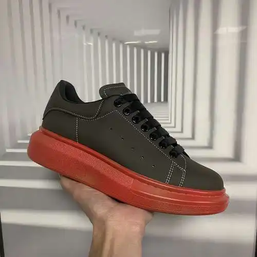McQueen* Zapatos para hombre y mujer Código: 0318C30 Talla: Mujer 34-41., Hombre 38-46 Observaciones